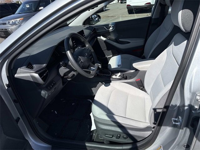 Used 2022 Hyundai Ioniq SE image 14