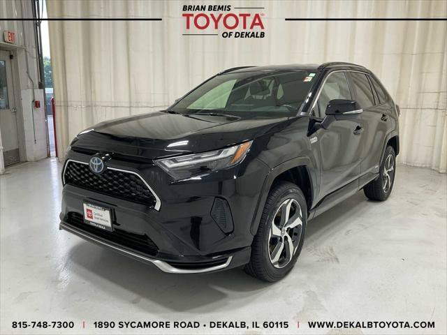 Certified 2022 Toyota RAV4 SE AWD/4WD image 1