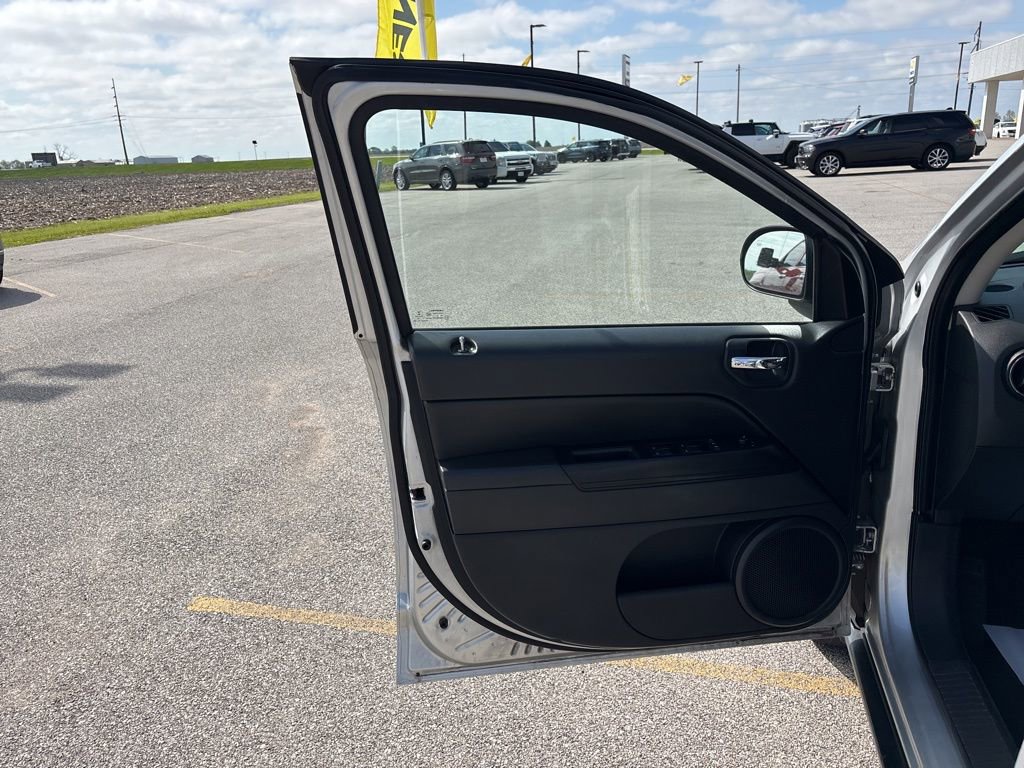 Used 2014 Jeep Compass Sport image 24