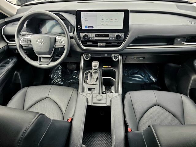 Used 2025 Toyota Grand Highlander AWD image 28