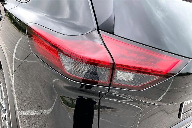 Certified 2023 Nissan Rogue SV FWD image 29