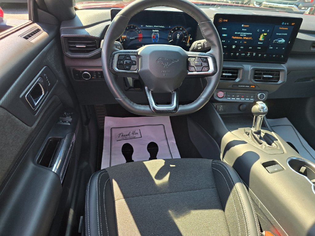 Used 2025 Ford Mustang Coupe RWD image 3