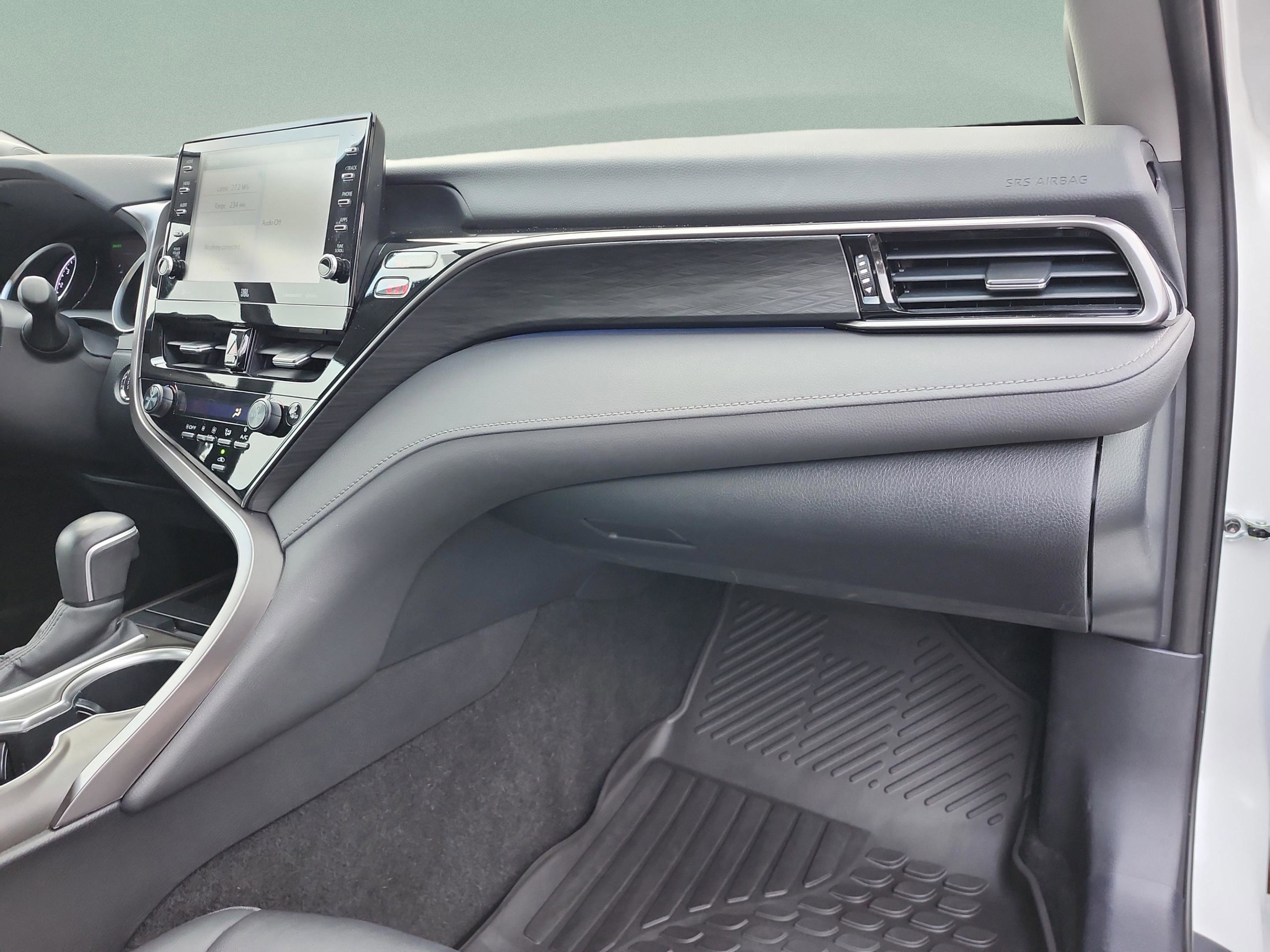 Used 2024 Toyota Camry XLE image 23