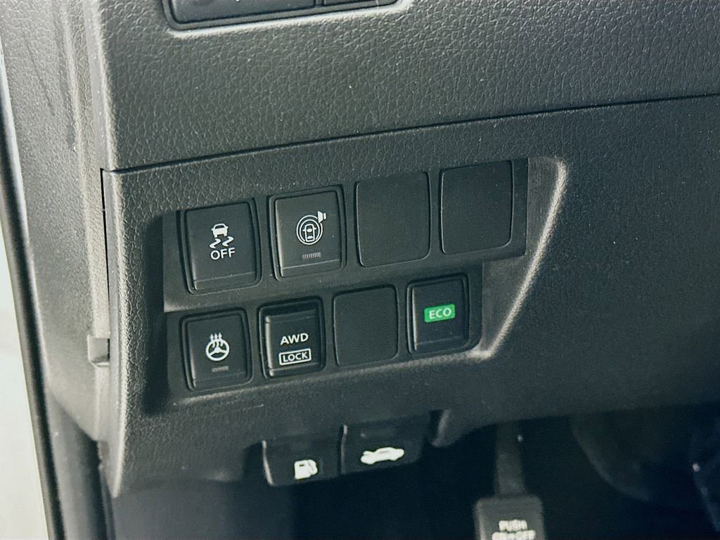 Used 2017 Nissan Rogue Sport SV w/ SV Premium Package image 15