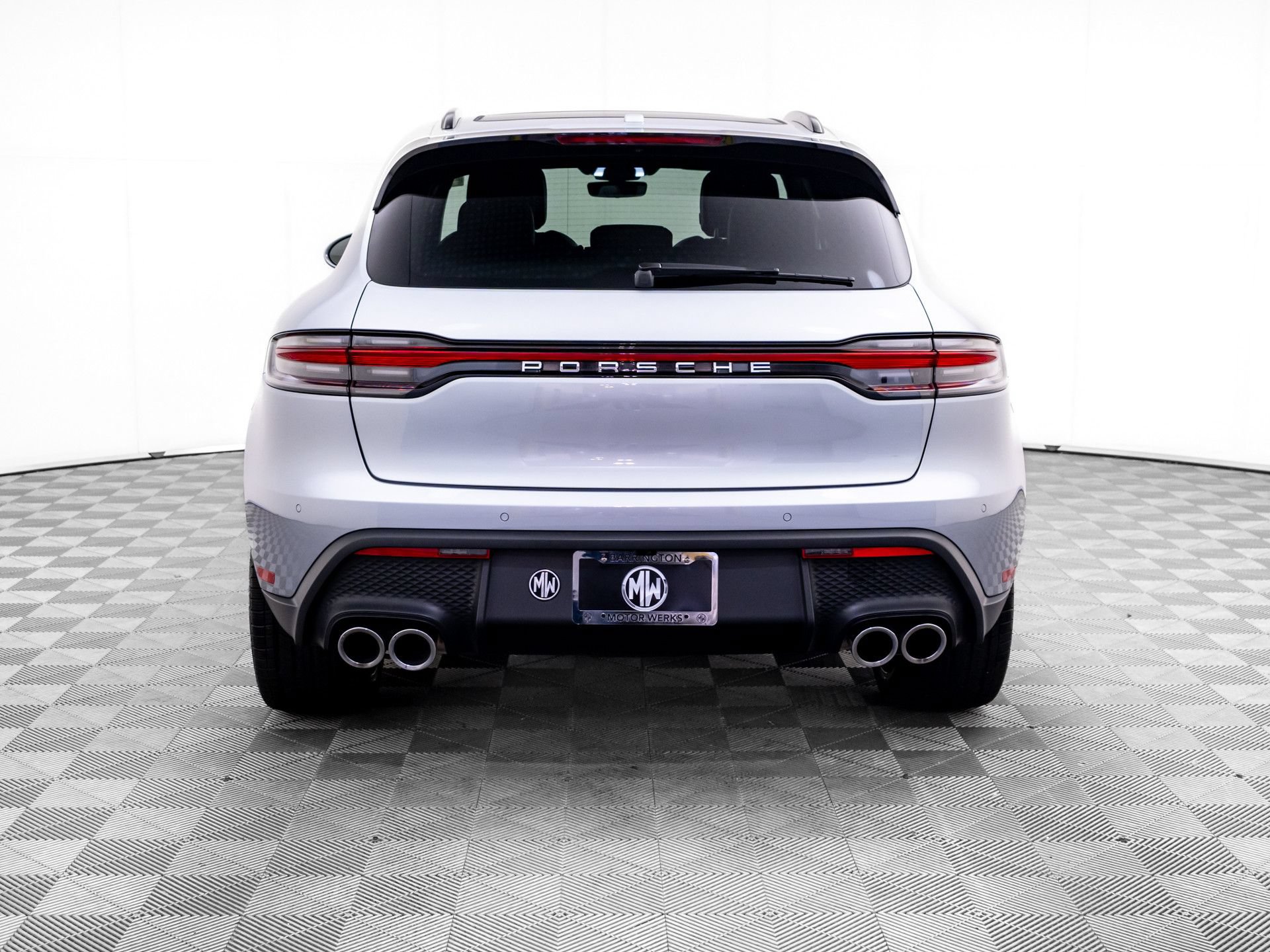Certified 2026 Porsche Macan AWD/4WD image 9