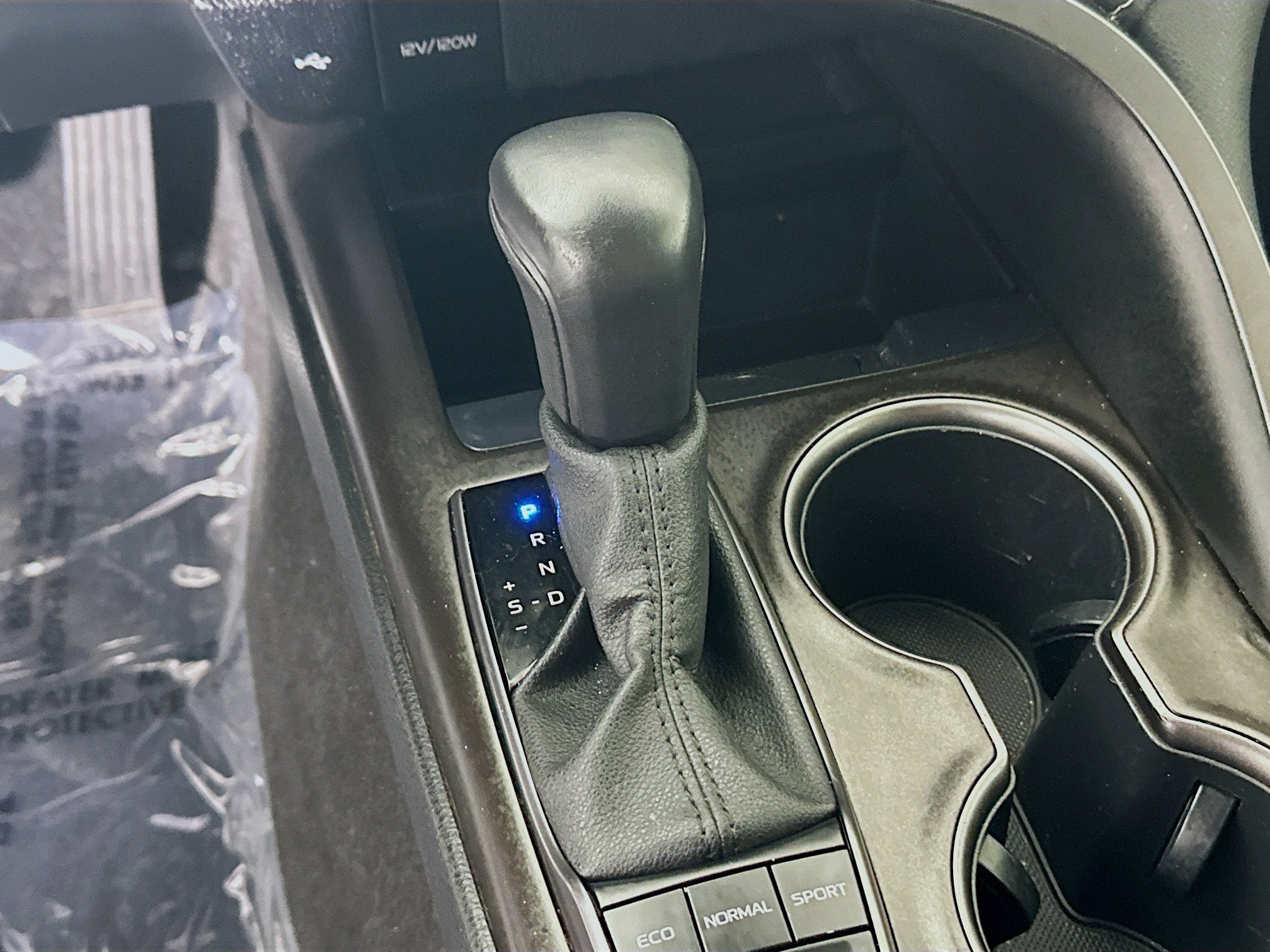 Used 2022 Toyota Camry SE w/ Convenience Package FWD image 21