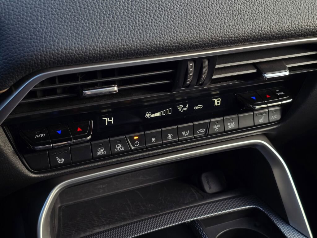 Certified 2024 MAZDA CX-90 Plug-In Hybrid w/ Preferred image 33