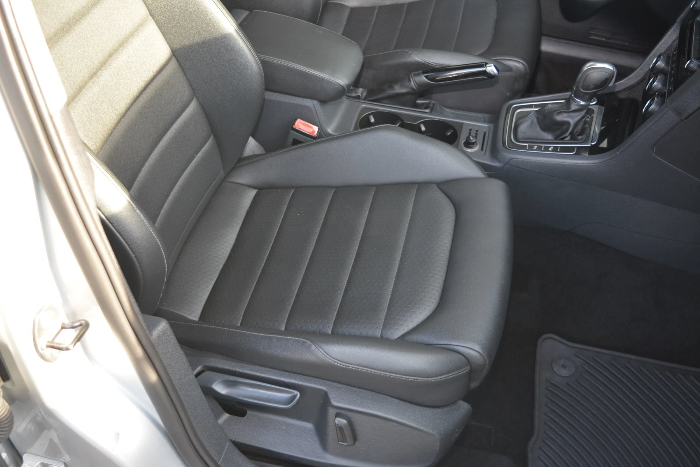 Used 2016 Volkswagen Golf SEL image 18