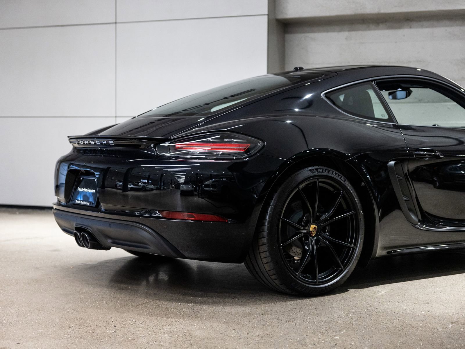 Certified 2025 Porsche 718 Cayman RWD image 21