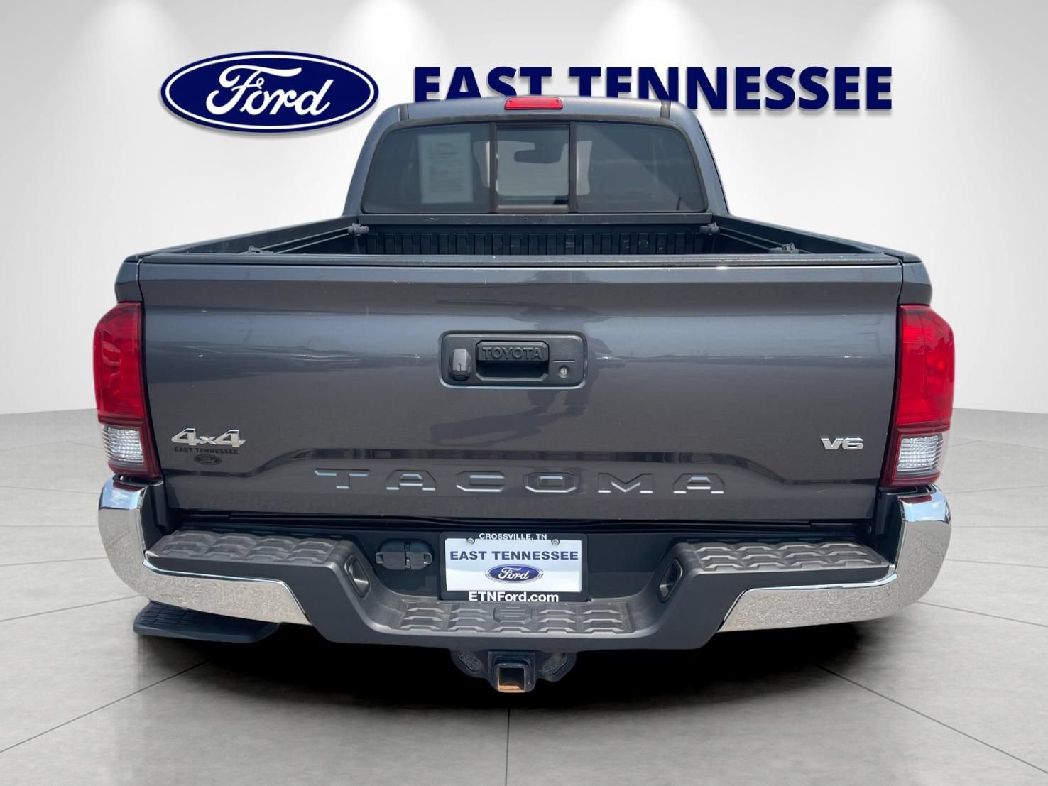 Used 2019 Toyota Tacoma SR5 AWD/4WD image 4