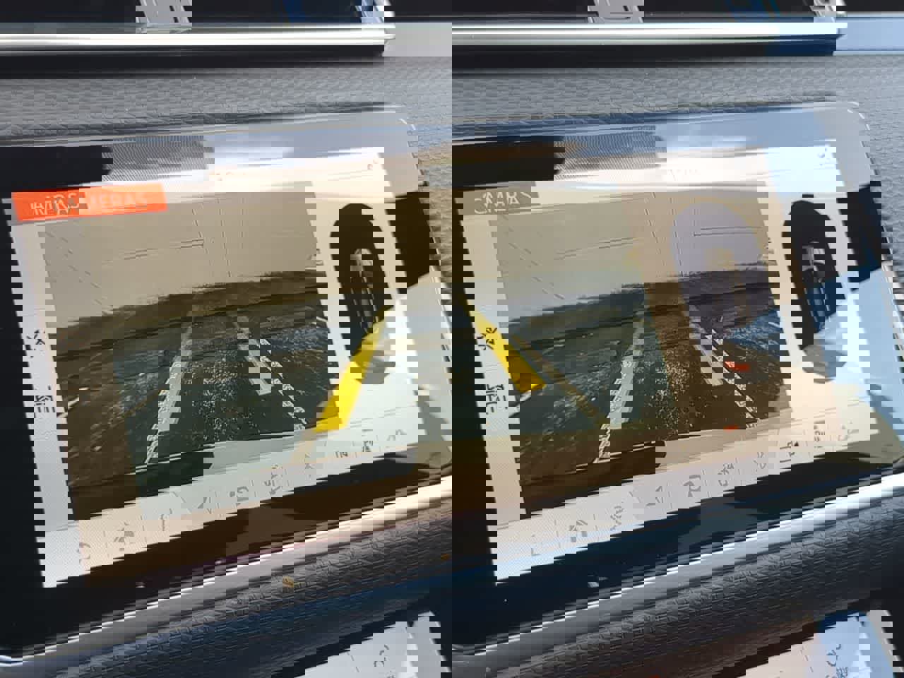 Used 2019 Land Rover Range Rover Velar S image 30