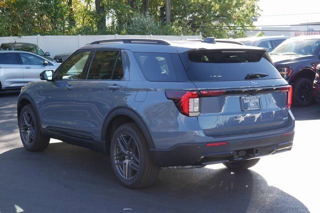 New 2026 Ford Explorer ST-Line w/ ST-Line Street Pack image 10