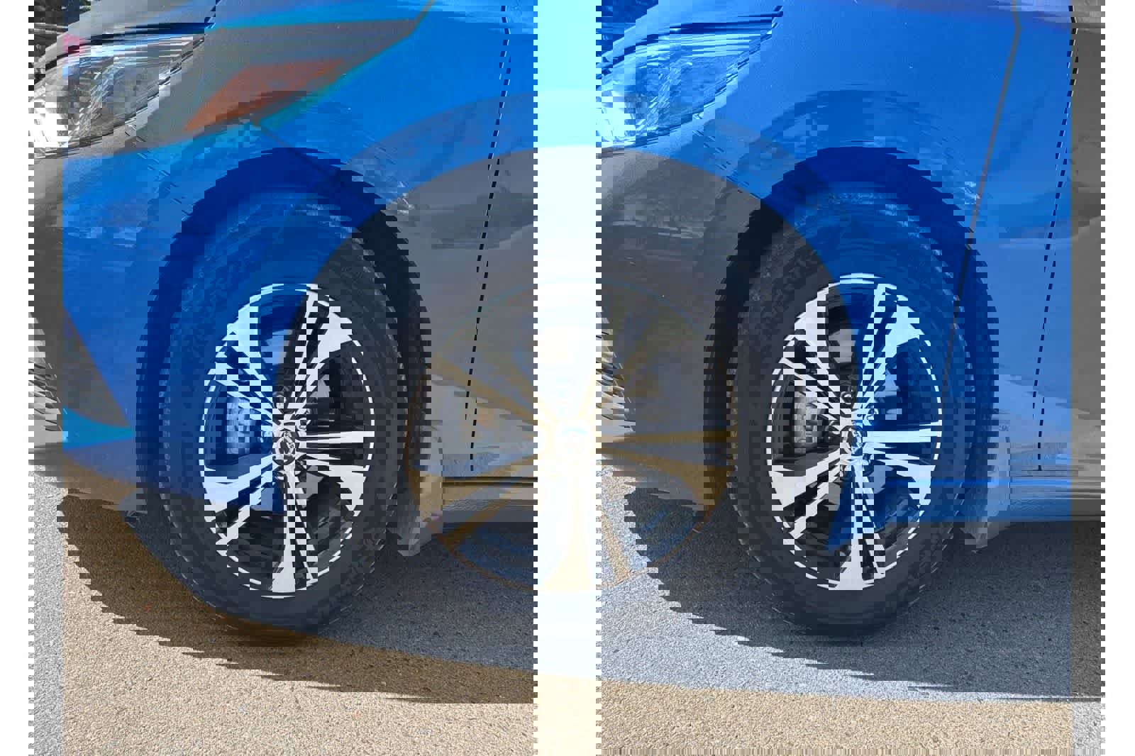 Used 2023 Nissan Sentra SV image 24