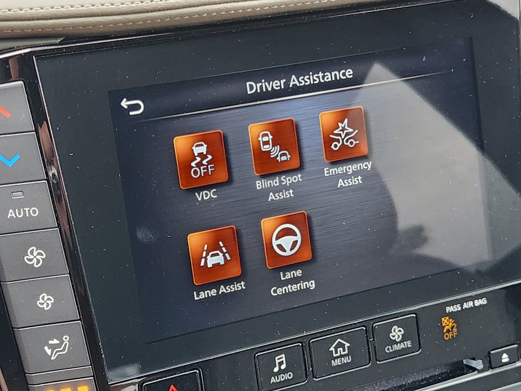 Used 2025 INFINITI QX50 Luxe w/ Accent Package image 25