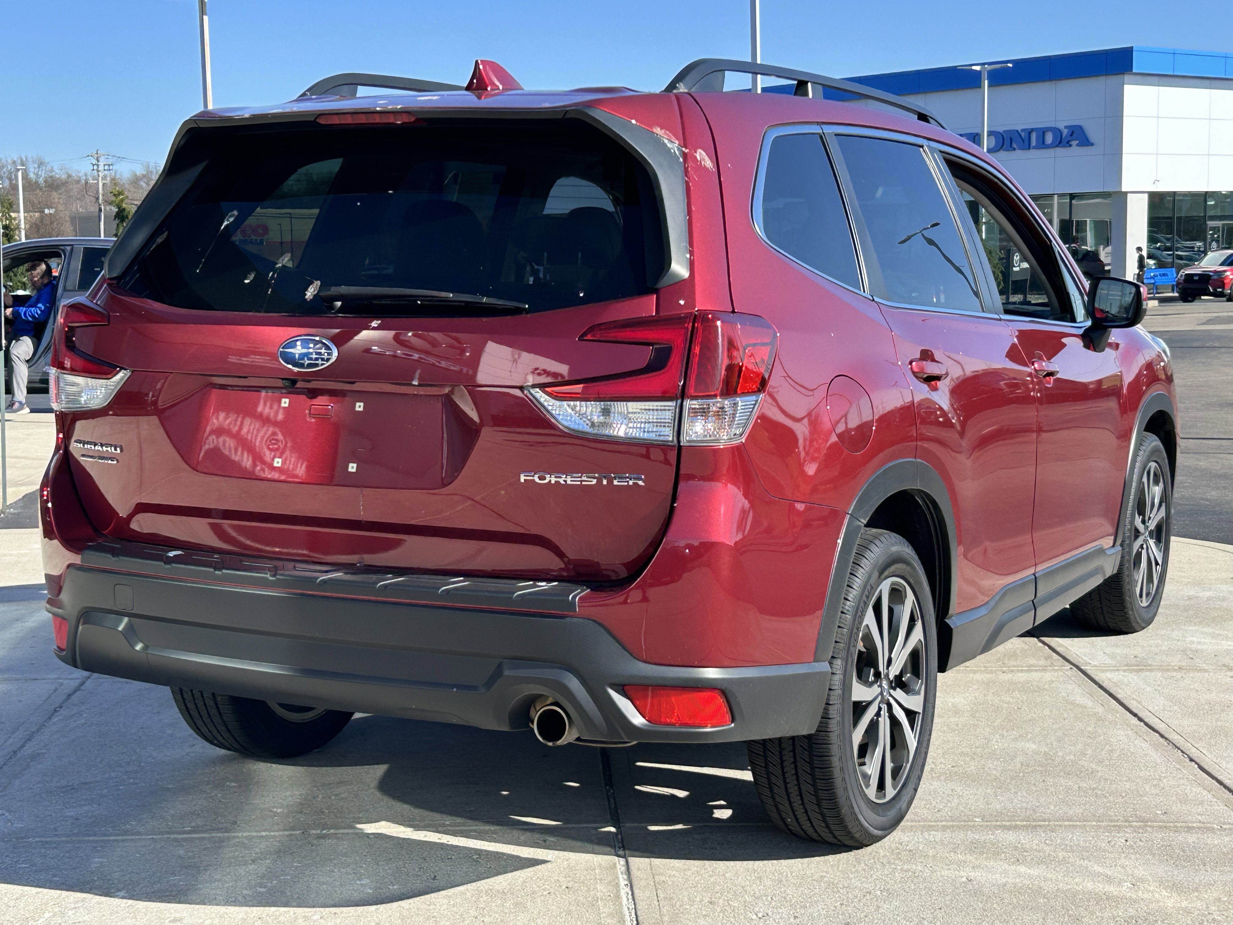 Used 2020 Subaru Forester Limited w/ Popular Package #3 AWD/4WD image 7