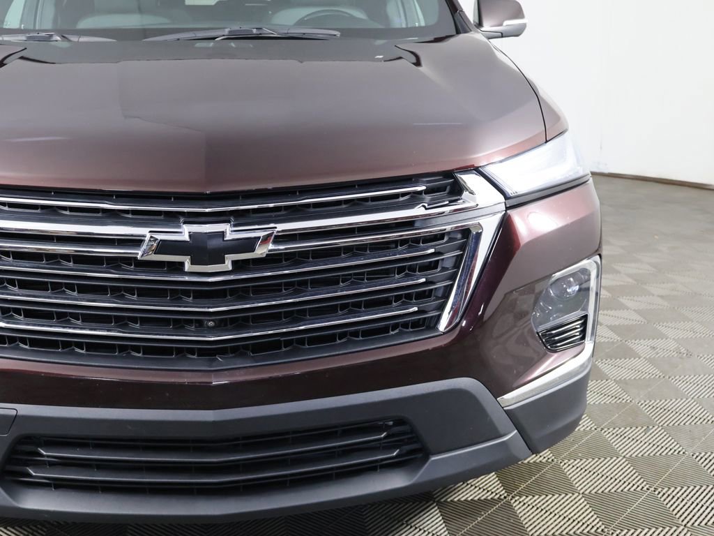 Used 2022 Chevrolet Traverse LT FWD image 14