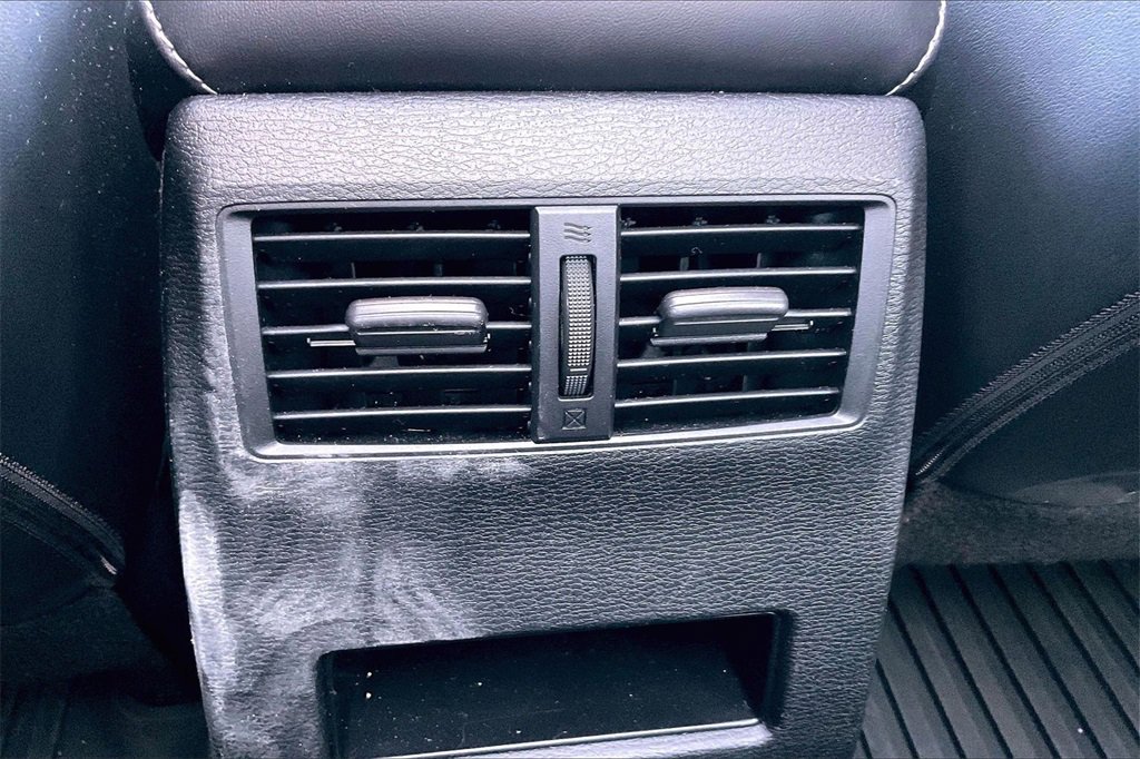 Used 2022 Mitsubishi Outlander SE image 12