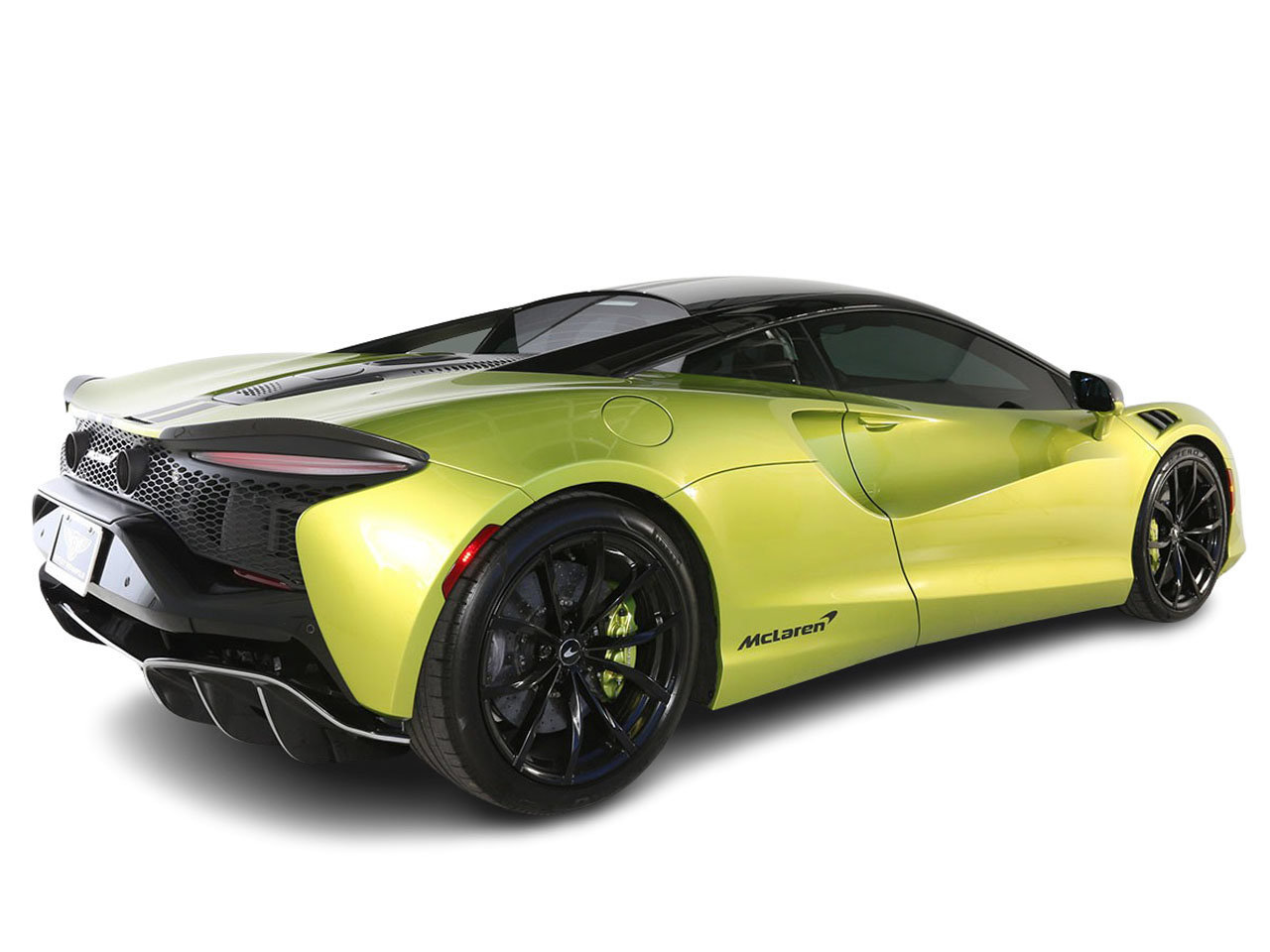 Used 2023 McLaren Artura RWD image 14