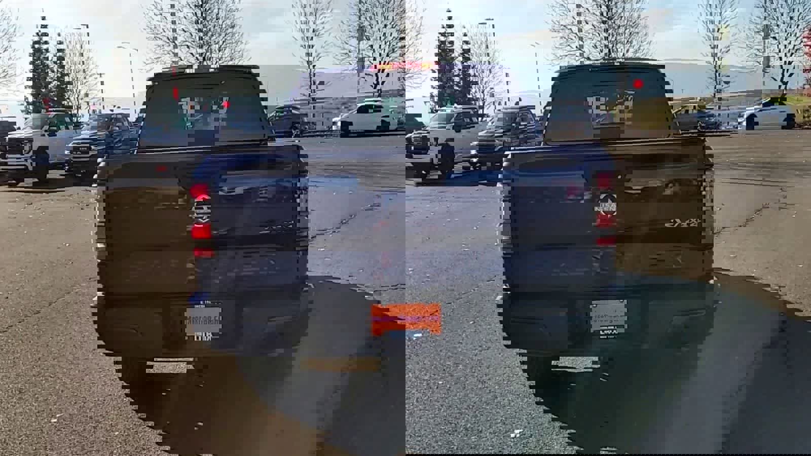 Used 2023 Nissan Frontier SV w/ SV Convenience Package image 7