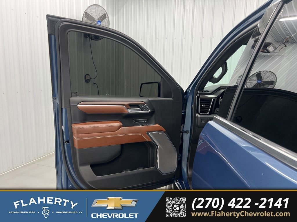 Used 2024 GMC Sierra 1500 Denali Ultimate image 8