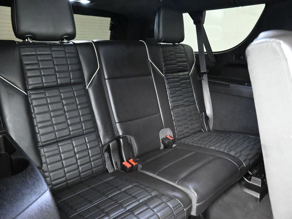 Used 2021 Cadillac Escalade ESV Premium Luxury Platinum image 19