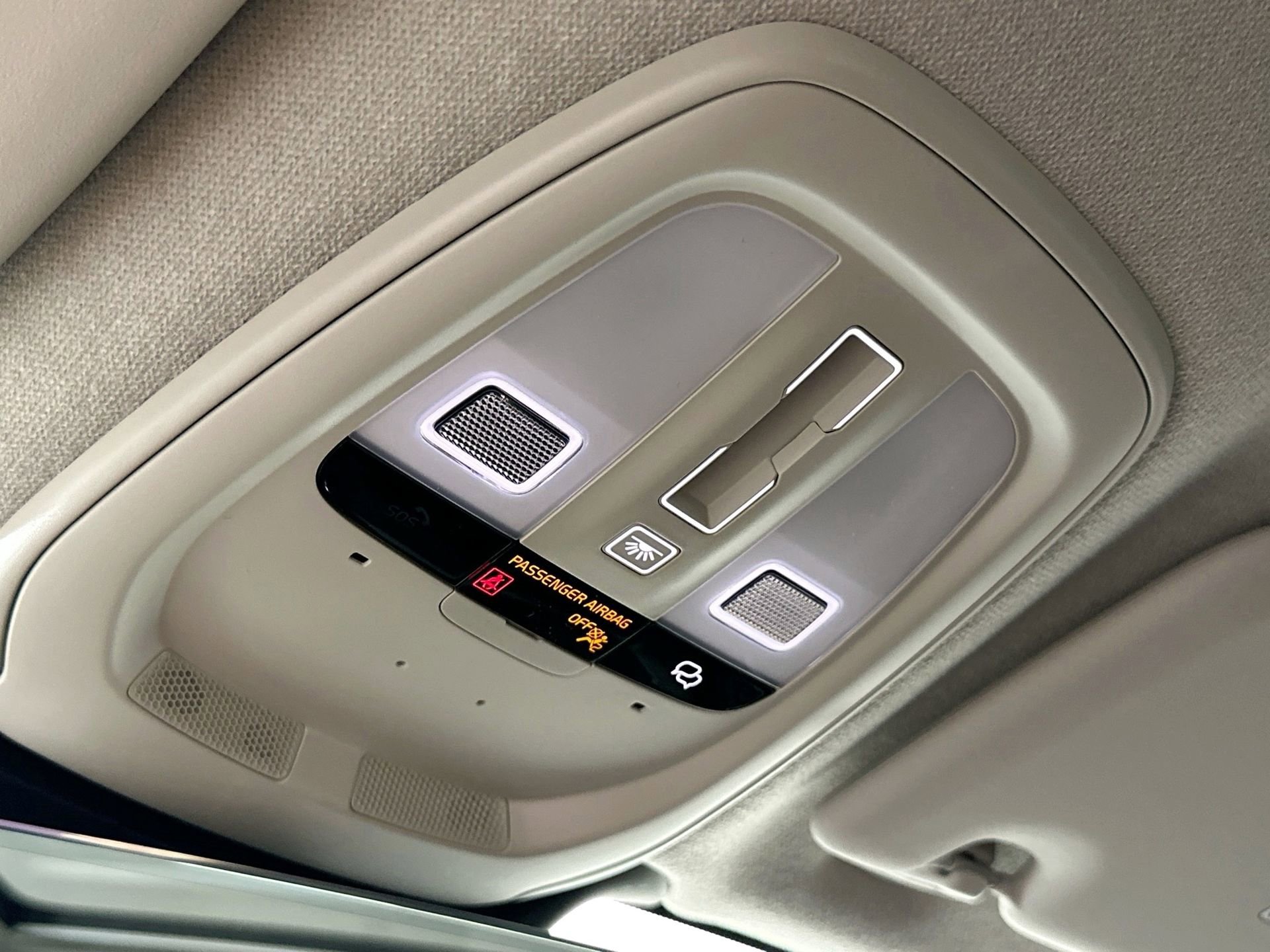 New 2026 Volvo XC40 B4 Core image 19