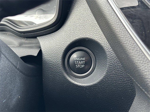 Used 2024 Toyota Corolla Cross LE image 22