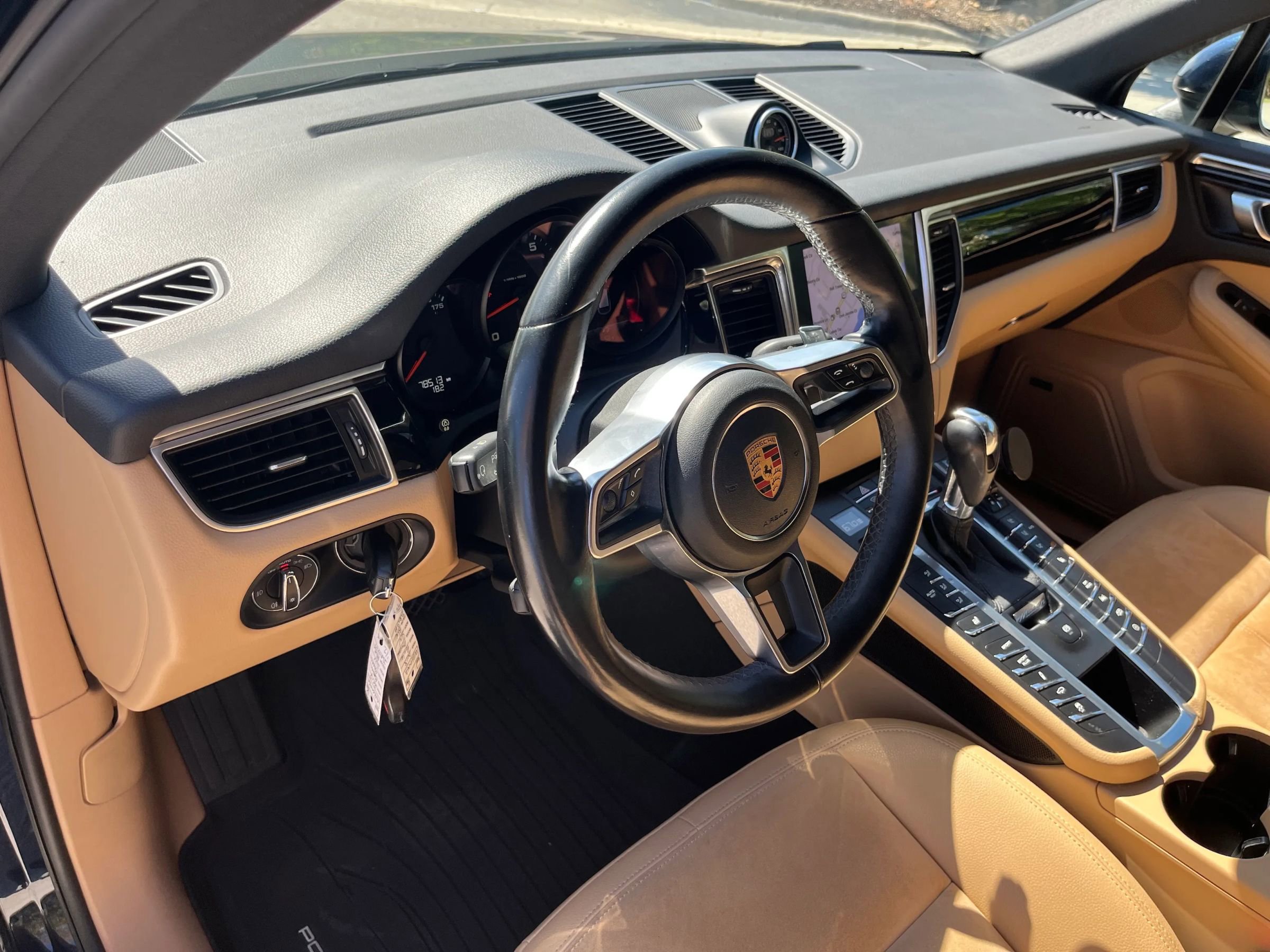 Used 2018 Porsche Macan Sport Edition image 17