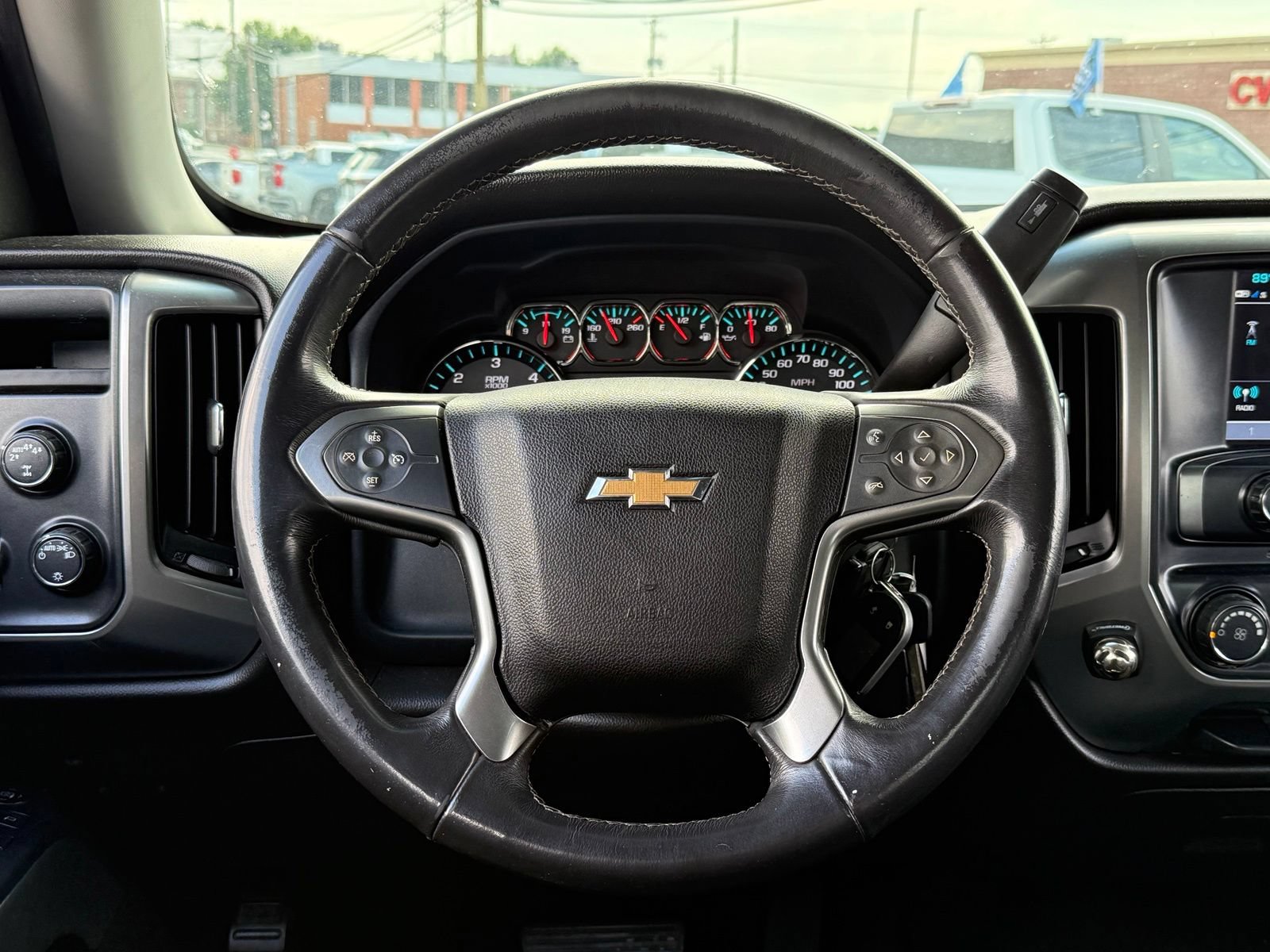 Used 2018 Chevrolet Silverado 1500 LT AWD/4WD image 17