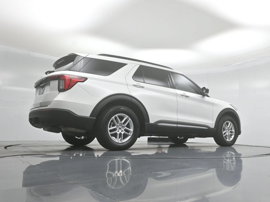 Certified 2025 Ford Explorer Active RWD image 50