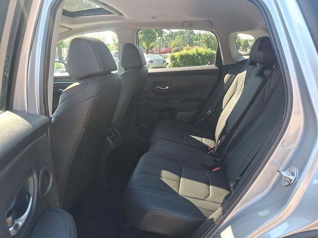 Used 2025 Acura ADX FWD image 12