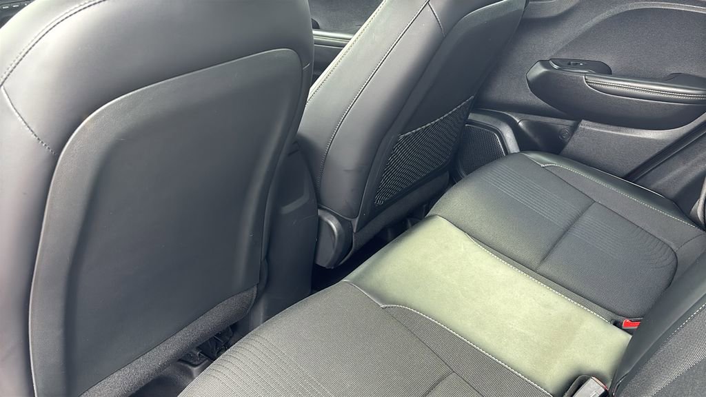 Used 2023 Hyundai Venue Limited FWD image 31