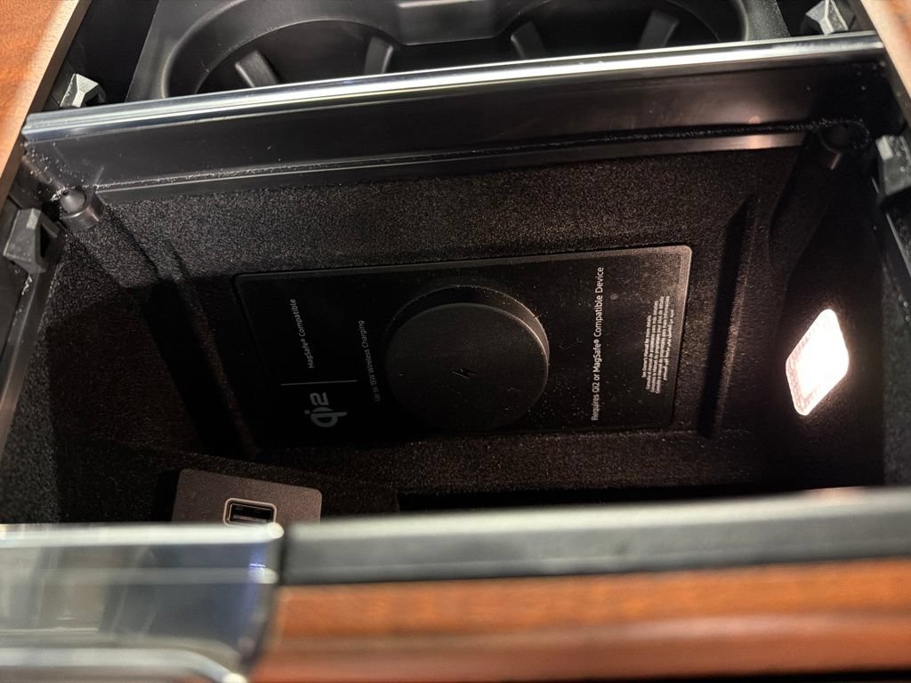 New 2027 Lincoln Navigator Black Label AWD/4WD image 18