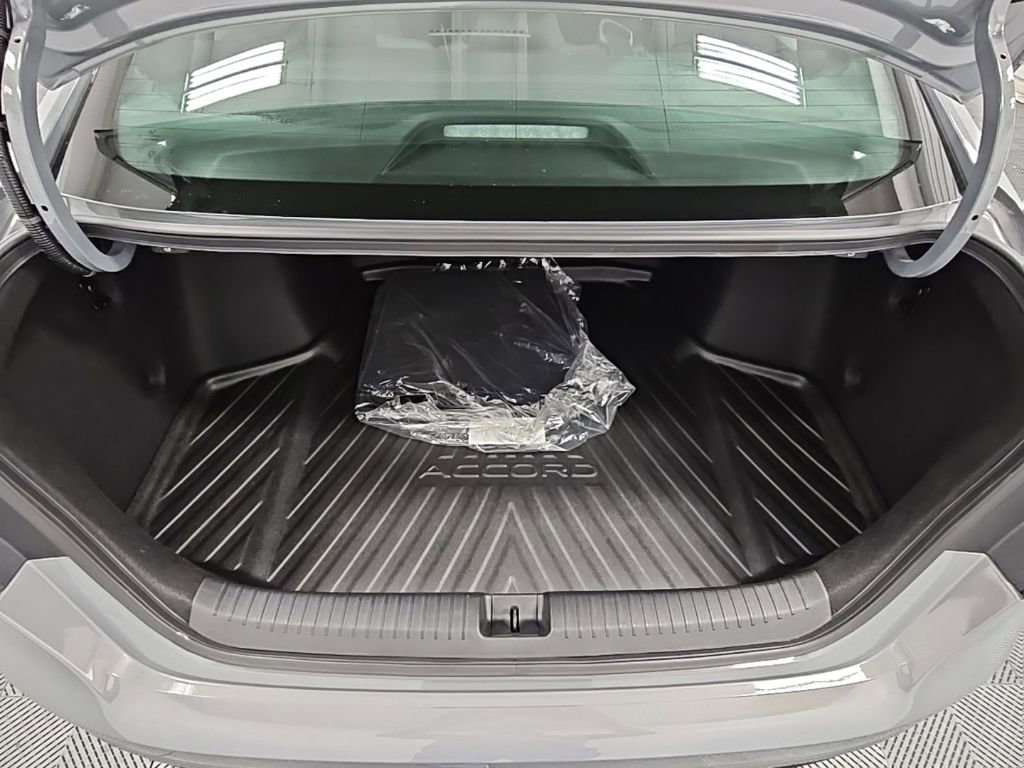 Used 2025 Honda Accord Sport image 35