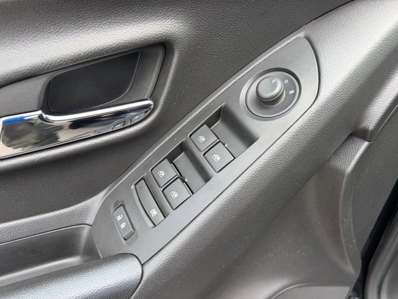 Used 2022 Chevrolet Trax LS w/ Tint and Cruise Package image 16