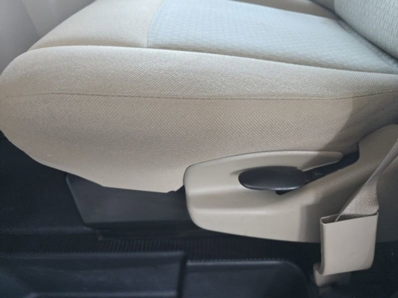 Used 2014 Ford E-450 and Econoline 450 Super Duty w/ Motorhome Prep Package image 3