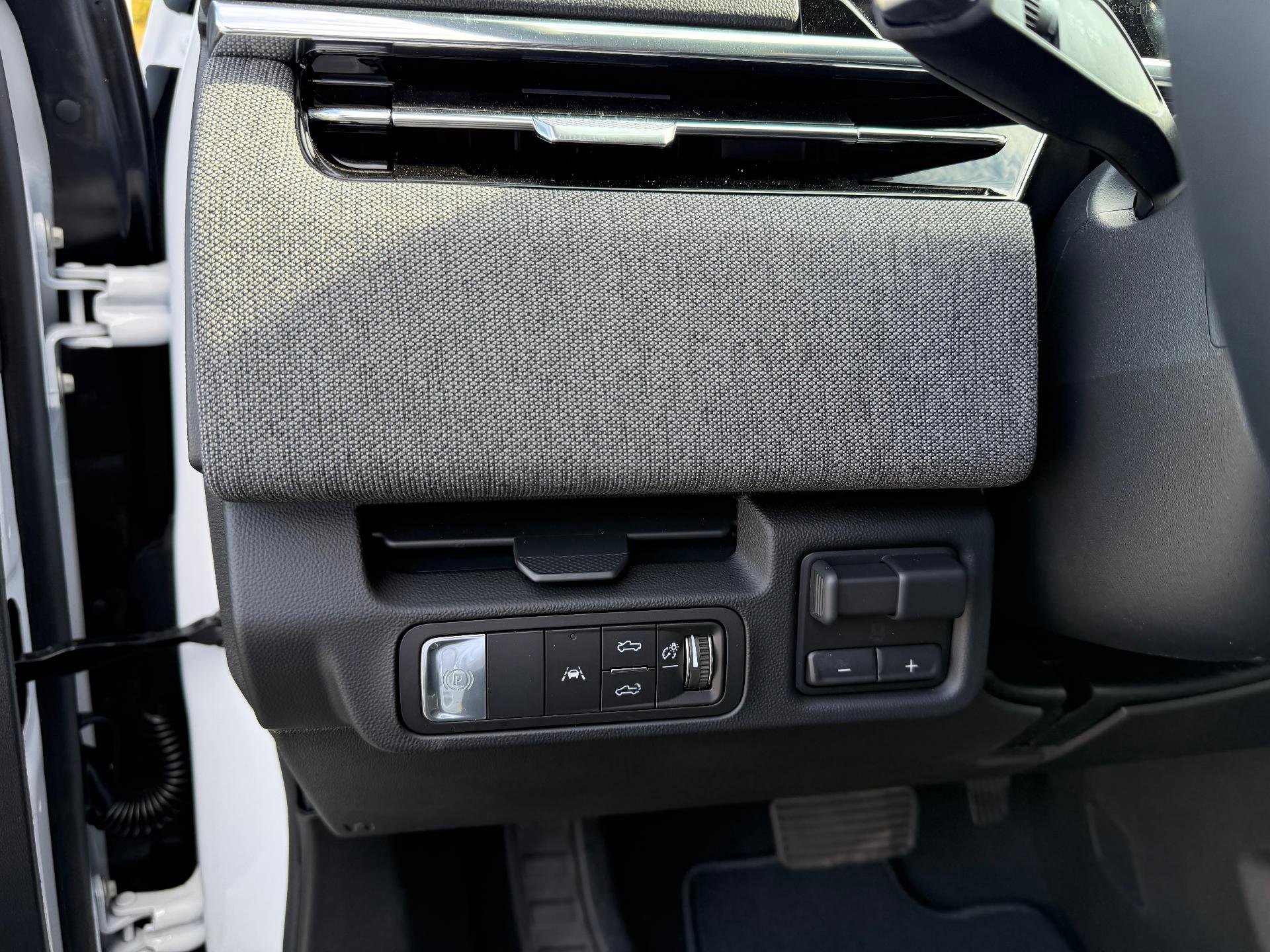 New 2026 GMC Sierra EV Elevation image 14