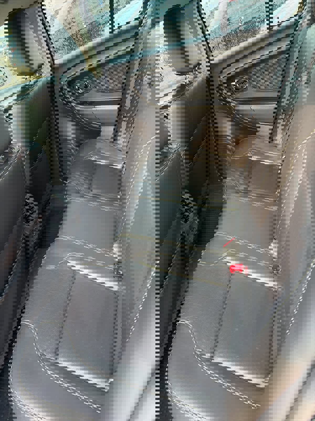 Used 2010 Ford Taurus SEL image 13