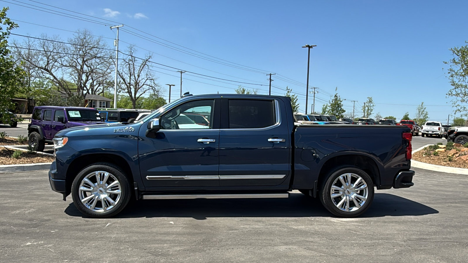 Used 2022 Chevrolet Silverado 1500 High Country w/ High Country Premium Package image 8
