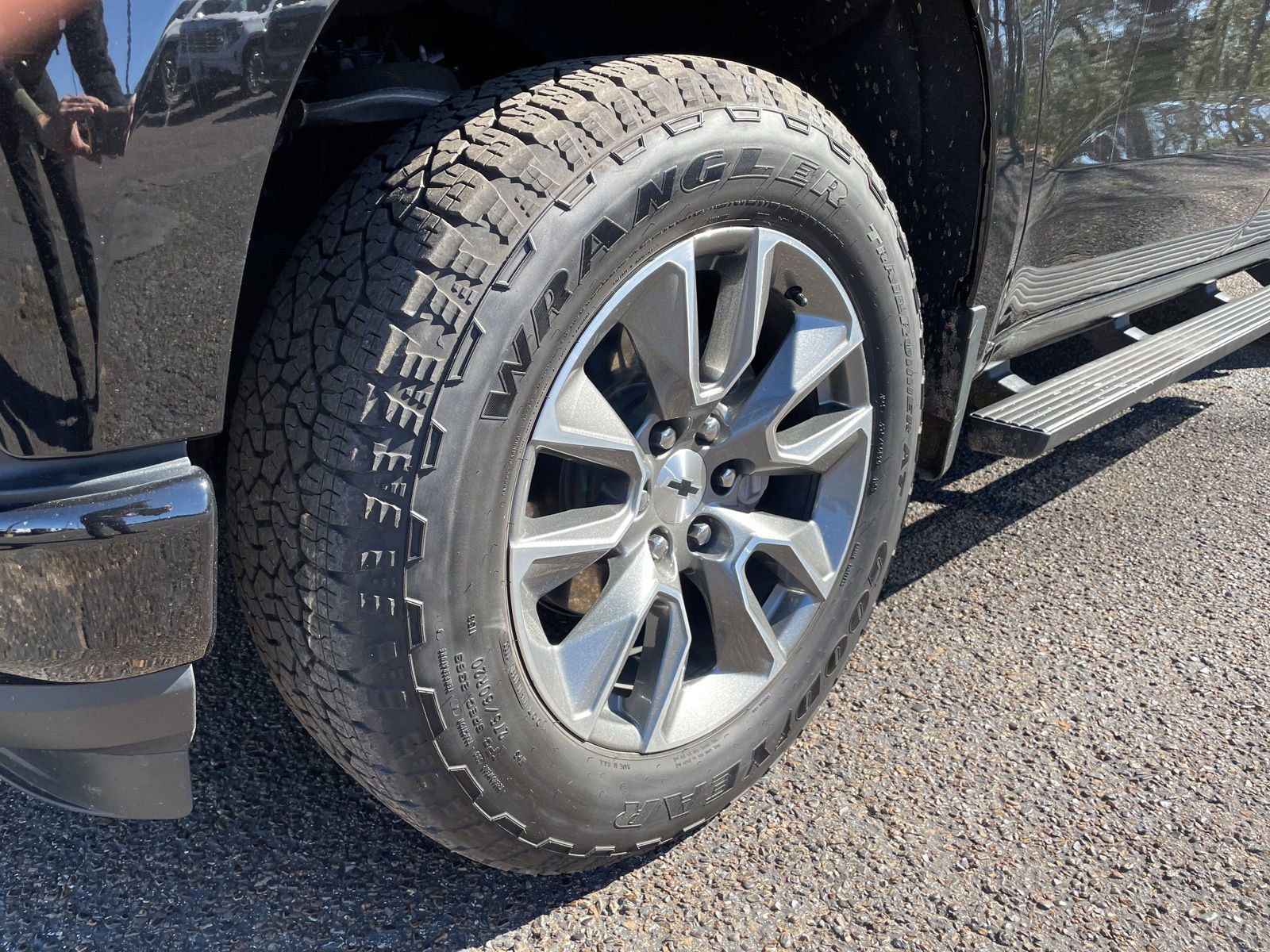 Used 2022 Chevrolet Silverado 1500 RST w/ Safety Package image 10