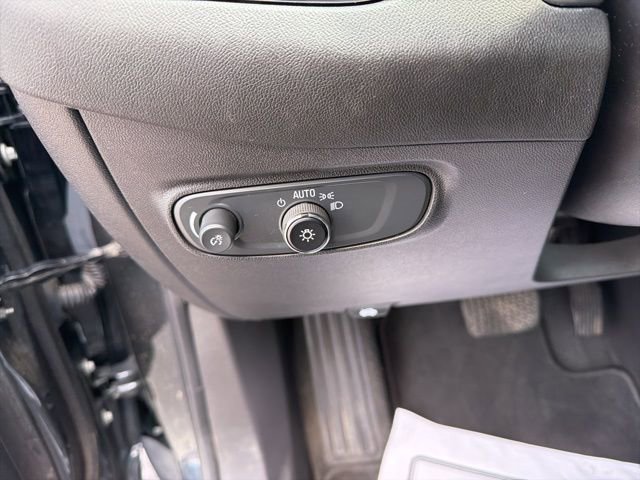 Used 2023 Chevrolet Equinox LT FWD image 20