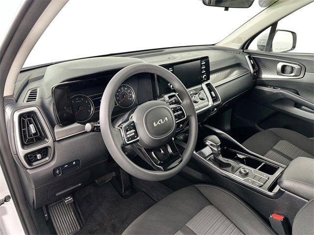 Used 2022 Kia Sorento LX image 17