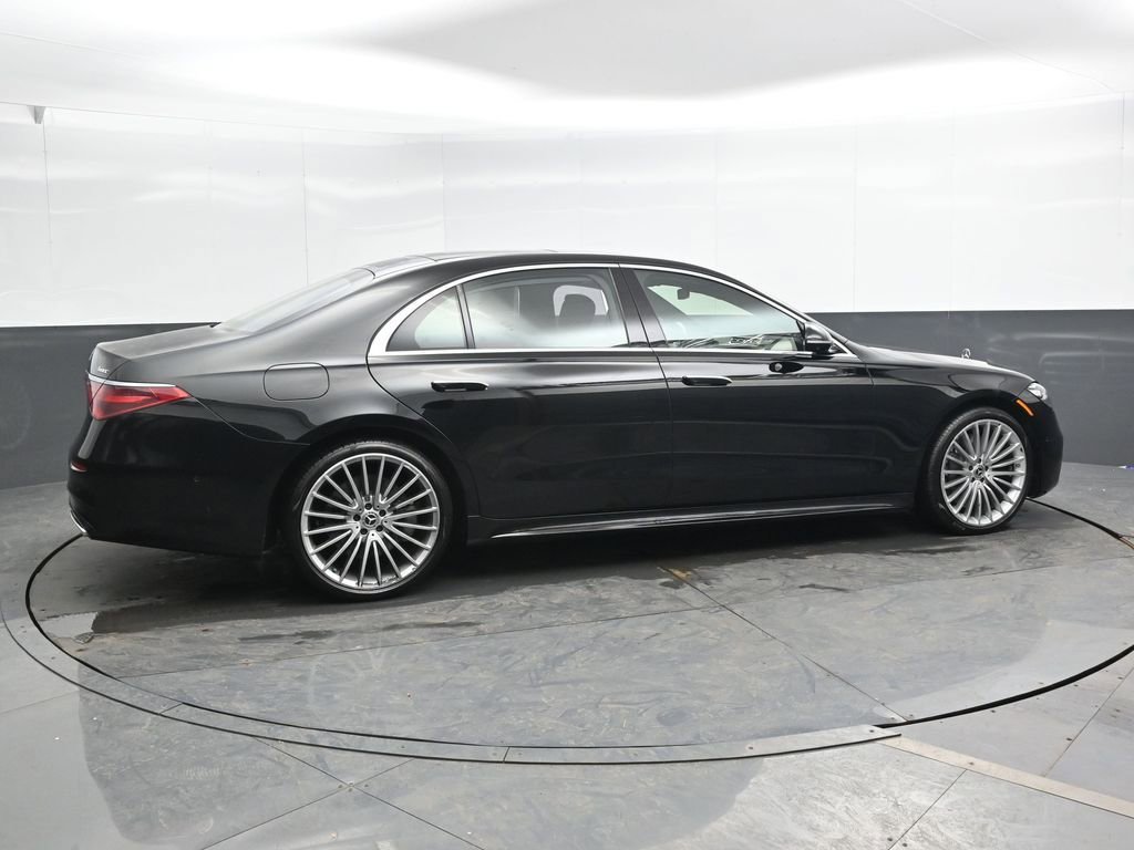 Used 2022 Mercedes-Benz S 580 4MATIC Sedan image 2