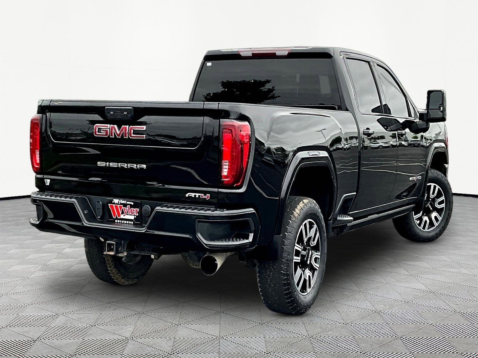 Used 2022 GMC Sierra 2500 AT4 AWD/4WD image 6
