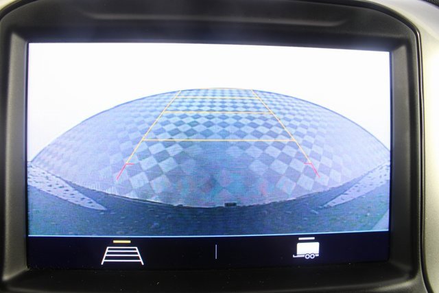 Used 2021 Chevrolet Silverado 1500 LT image 3