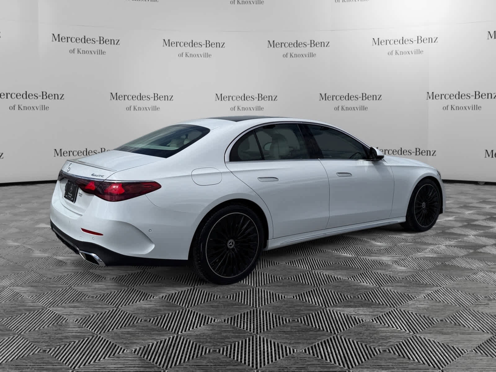 New 2026 Mercedes-Benz E 450 4MATIC Sedan image 5