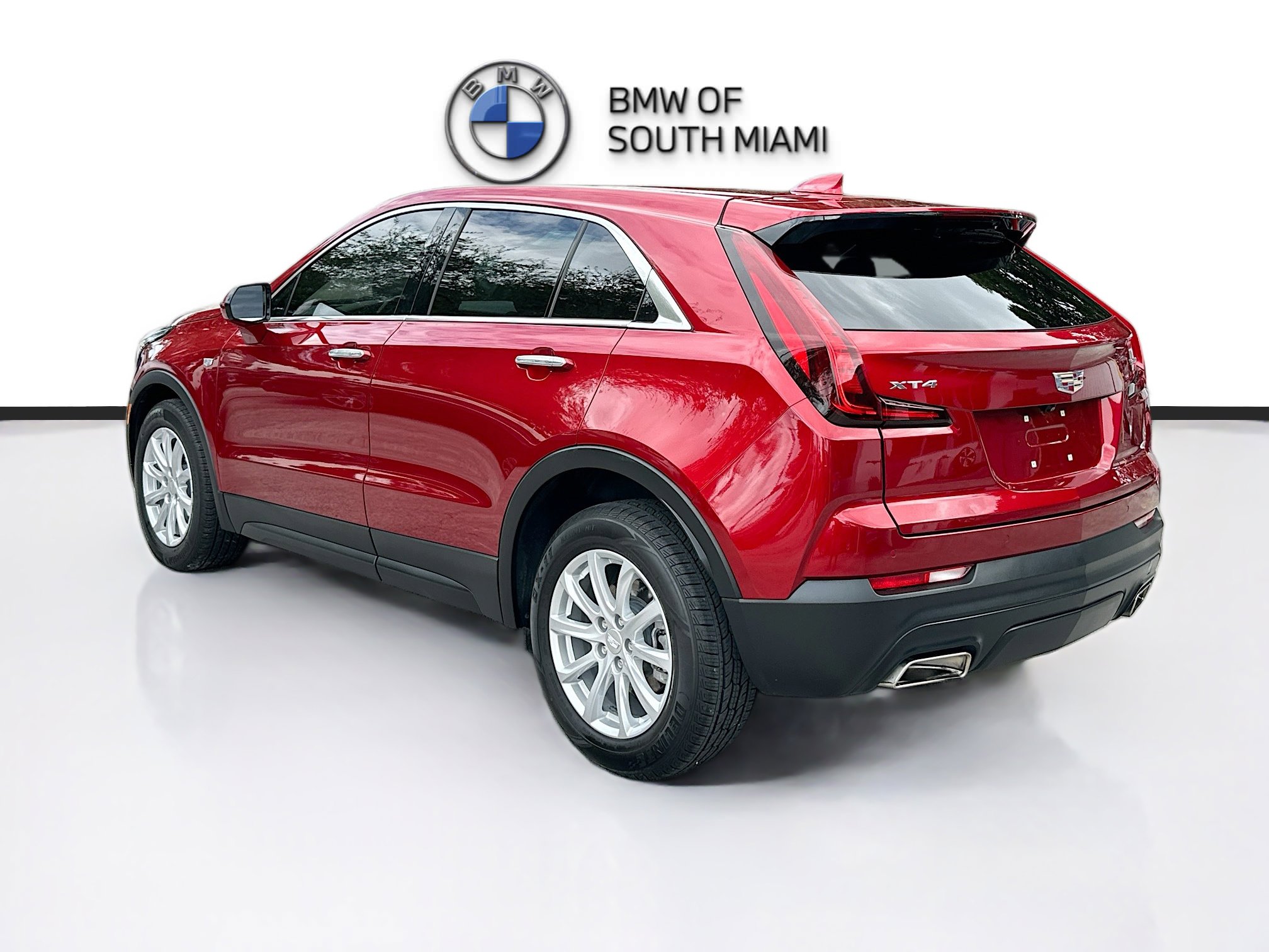 Used 2023 Cadillac XT4 Luxury w/ Driver Awareness Package image 5