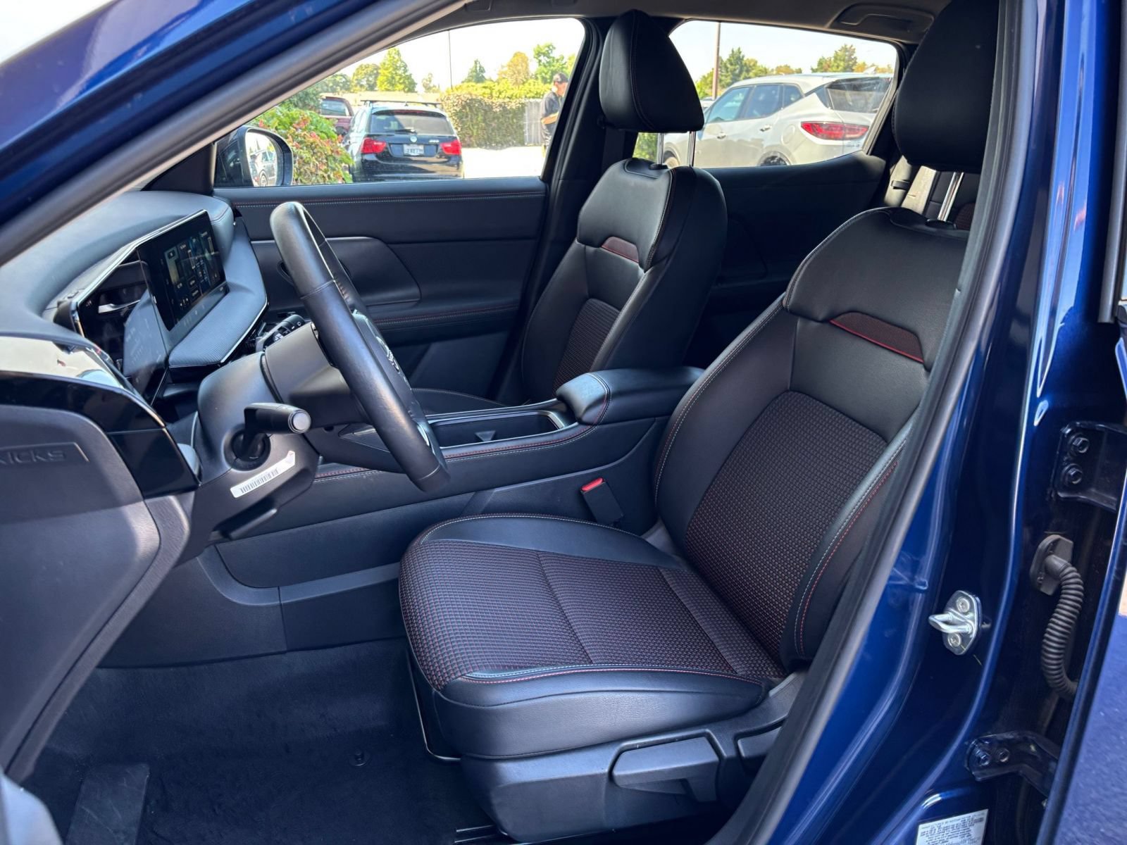 Used 2026 Nissan Kicks SR AWD/4WD image 35