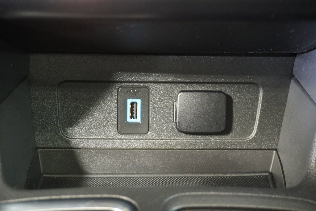 Used 2019 Ford Escape SEL image 21