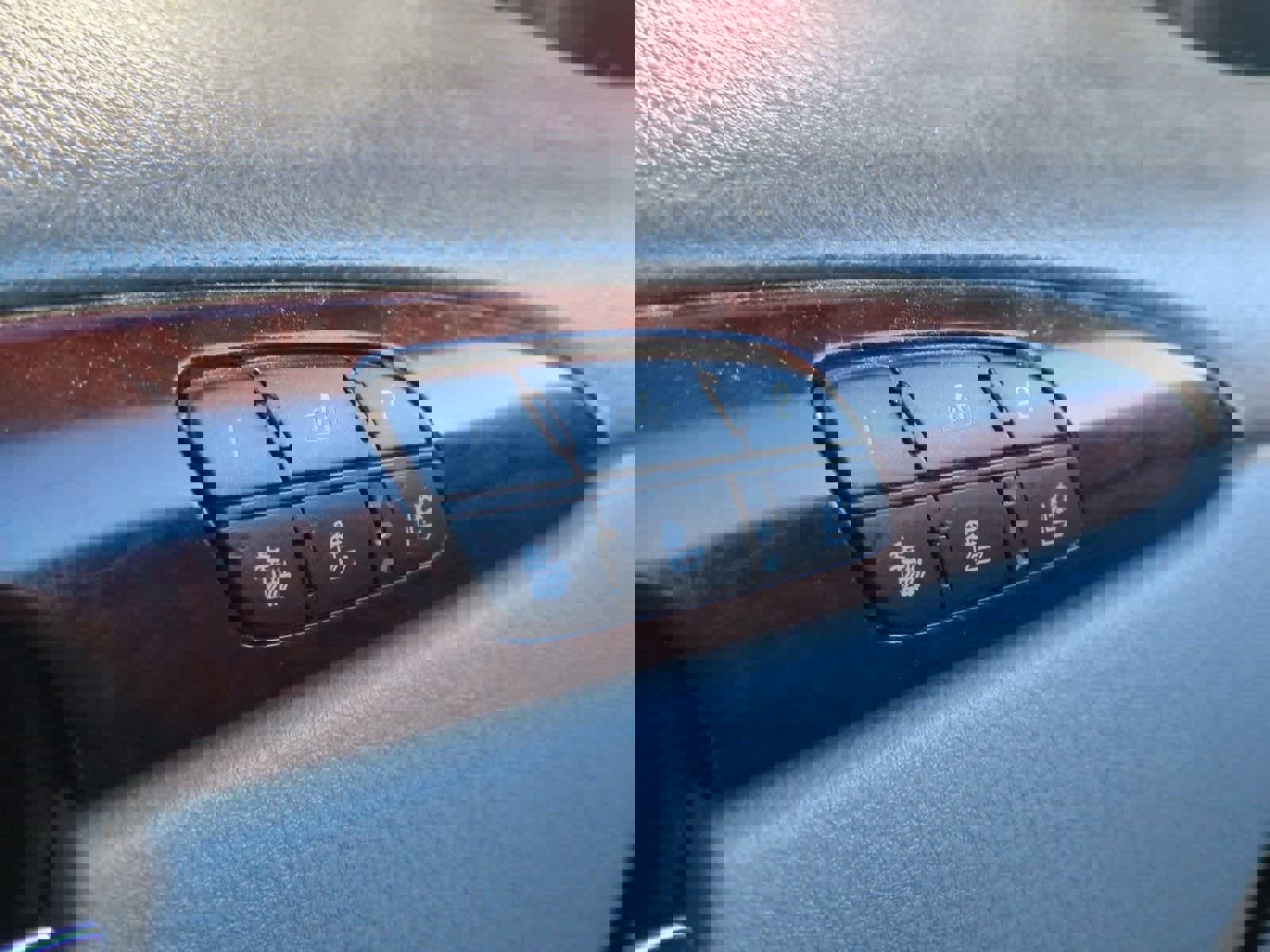 Used 2006 Buick Lucerne CXL w/ Luxury Package image 29